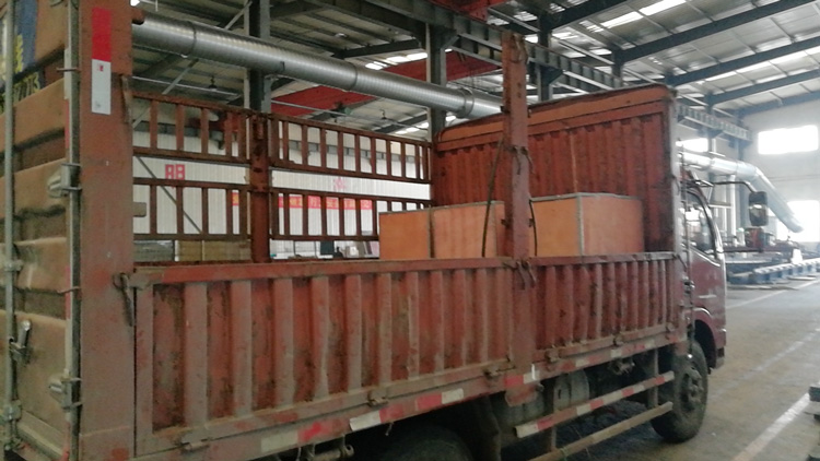 山東礦安3臺(tái)礦用鋰離子蓄電池電源裝車(chē)發(fā)貨