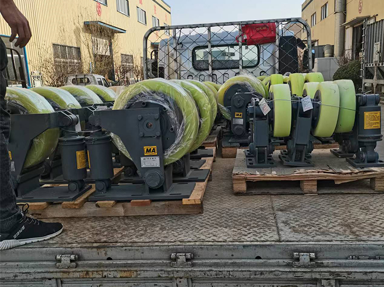 山東礦安機(jī)電又一批滾輪罐耳發(fā)貨